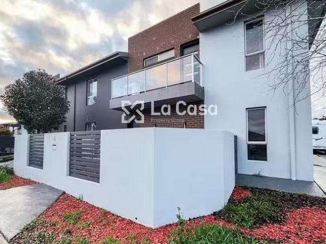 House for rent in Cloverdale, Western Australia