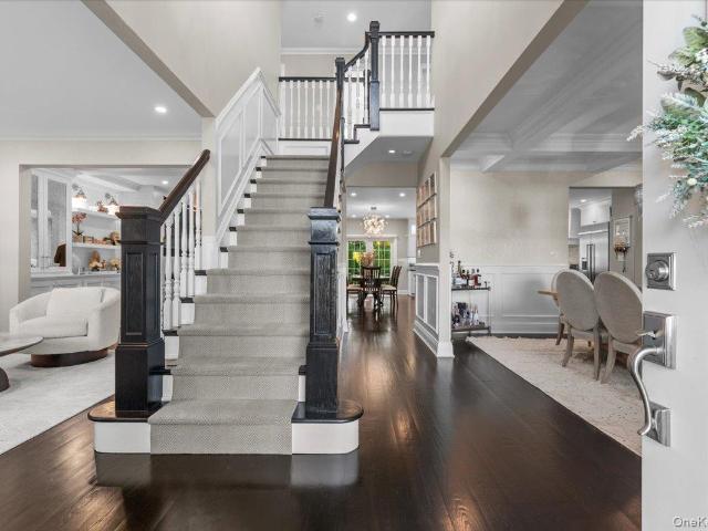 House for sale in Flower Section, Syosset