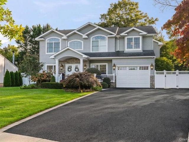 House for sale in Flower Section, Syosset