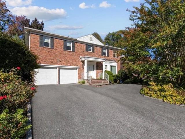 House for sale in Searingtown Park Estates, Village of Roslyn