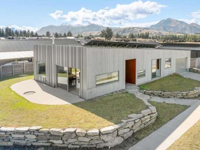 House for sale in Otakou