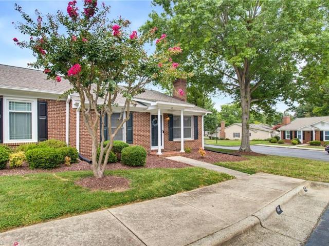 Townhouse for sale in Quaker Acres, Greensboro