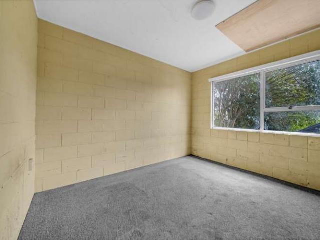 House for sale in Henderson, Henderson-Massey