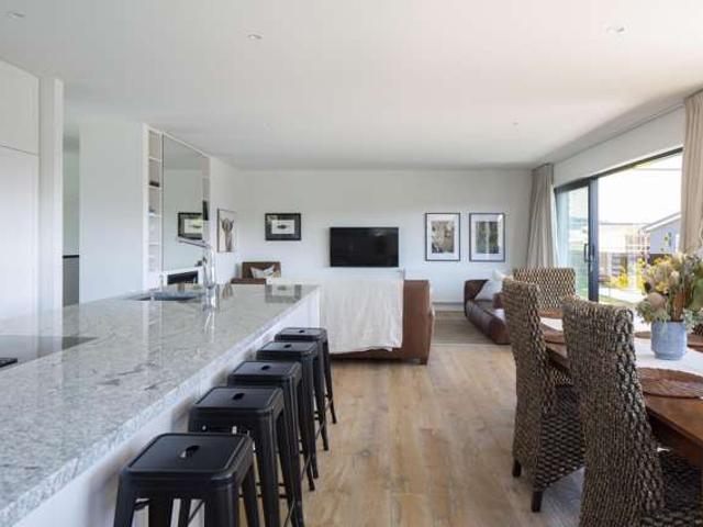 House for sale in Otakou