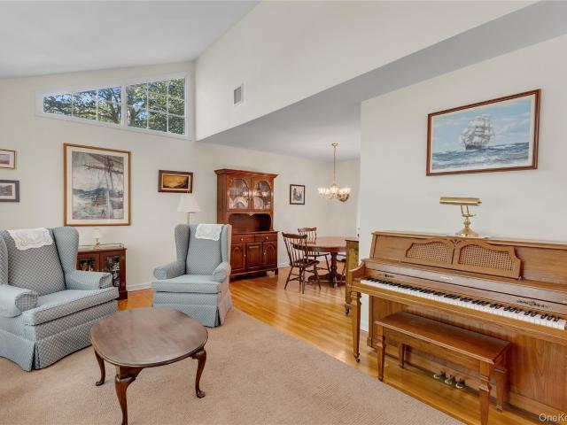 House for sale in Halesite, Town of Huntington