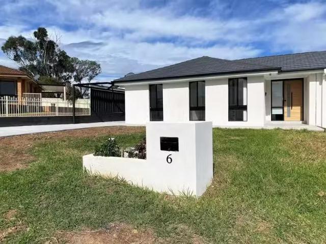 House for rent in Rosemeadow, Sydney