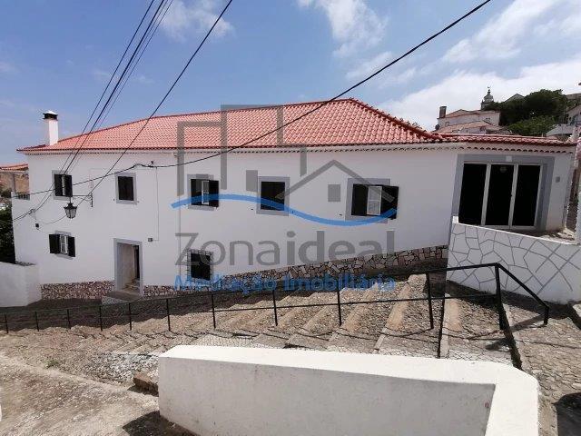 Casa venda em Alenquer (Santo Estêvão e Triana), Alenquer