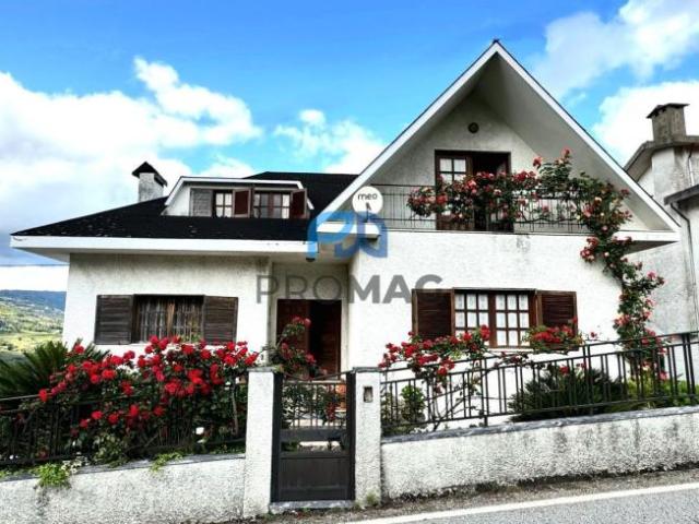 Casa venda em Resende