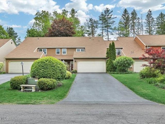 Townhouse for sale in Delmar, New York