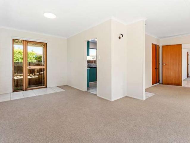 Apartment for sale in Whangaparaoa