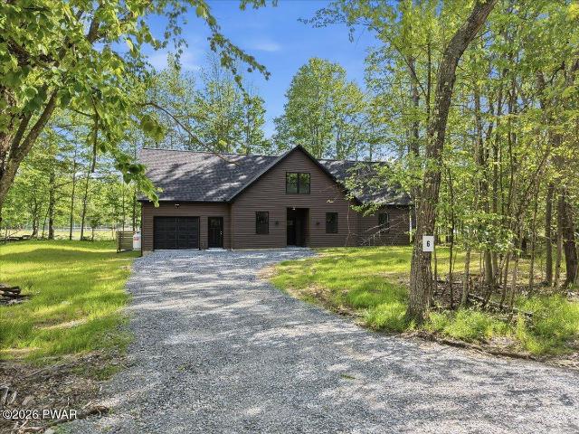 House for sale in Hamlin, Pennsylvania