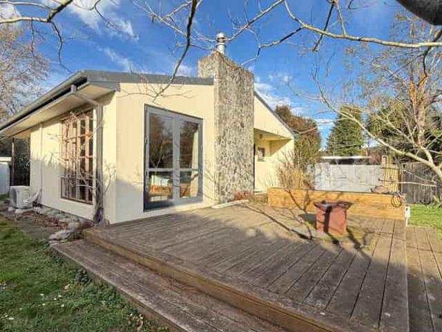 House for rent in Whitecliffs, Canterbury