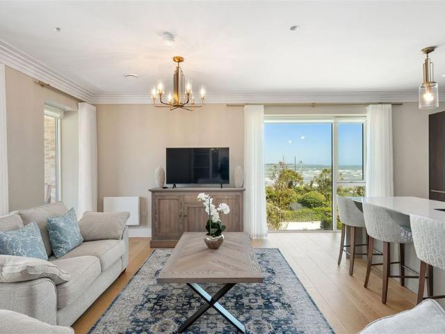 Apartment to rent in Malahide, North Tipperary