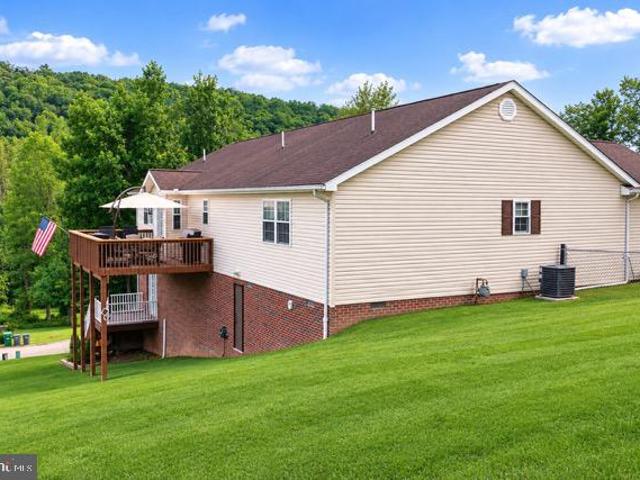 House for sale in West Virginia