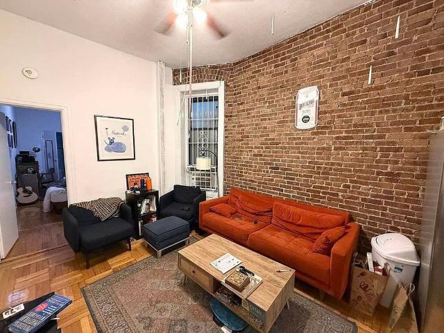 Townhouse for rent in Arverne, New York