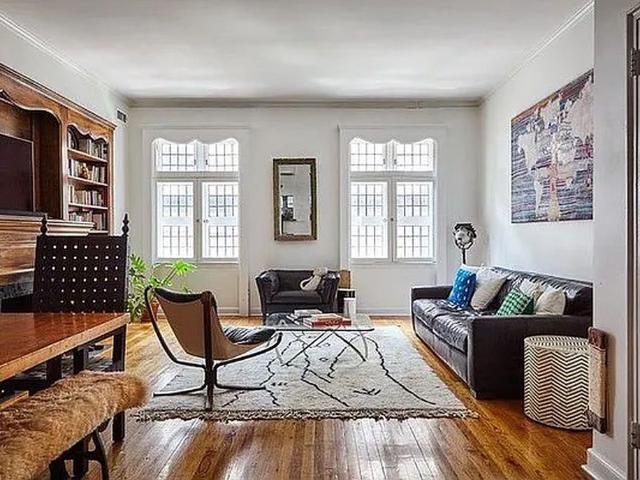 Townhouse for rent in Arverne, New York