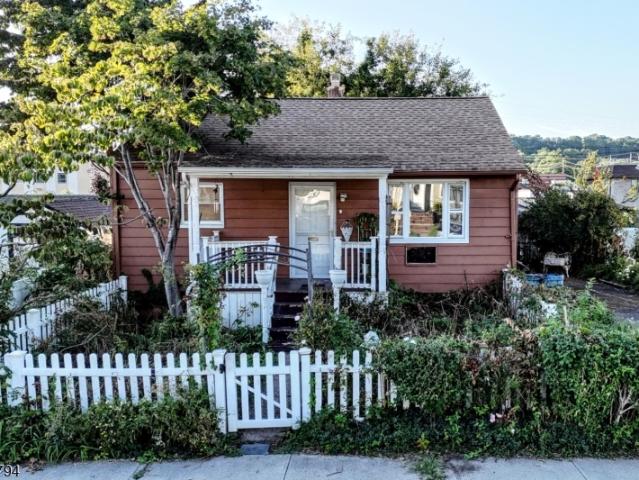 House for sale in Passaic, New Jersey