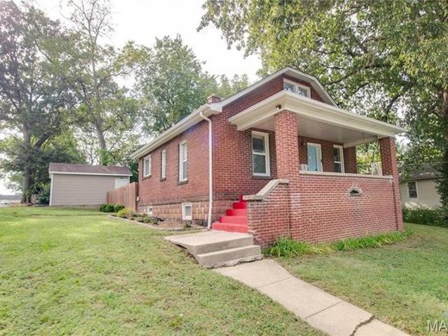 House for sale in Godfrey, Illinois