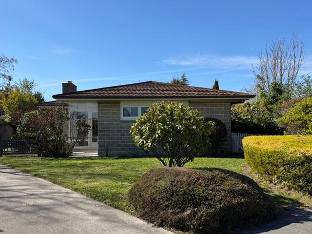 House for rent in Chaslands, Canterbury