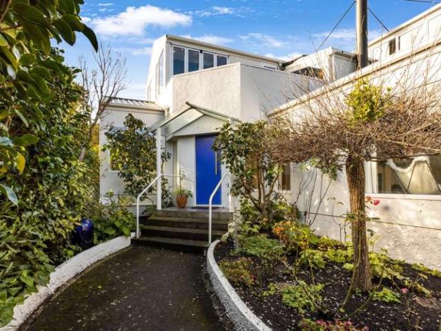 House for sale in Otakou