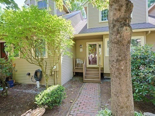 Condo for sale in Hopkinton, Massachusetts