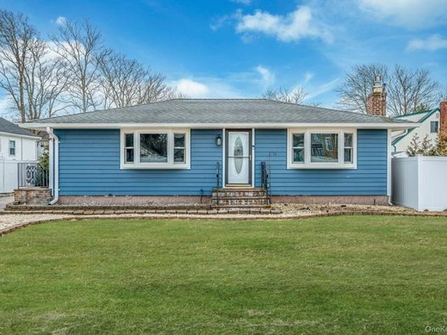 House for sale in Centereach, New York