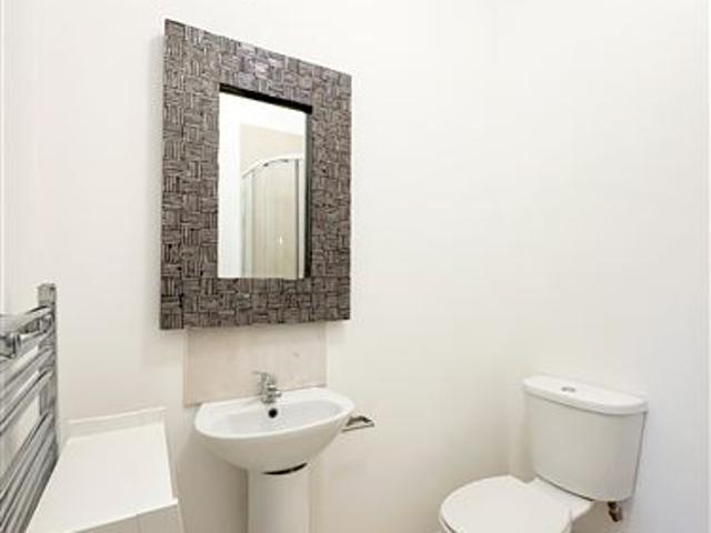 Terraced House to rent in Dublin