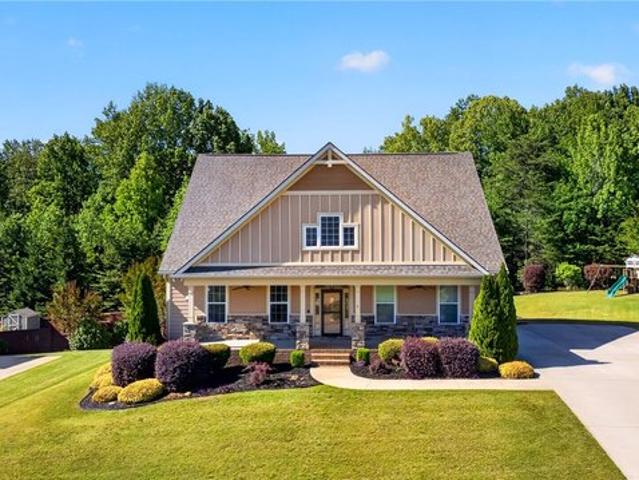 House for sale in Travelers Rest, South Carolina