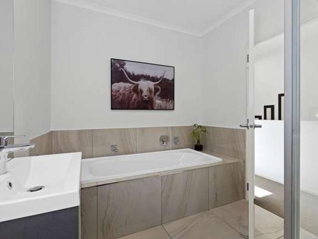 Townhouse for rent in Auckland, Oroua County