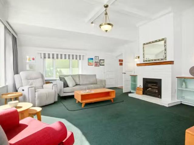 House for sale in Days Bay, Wellington
