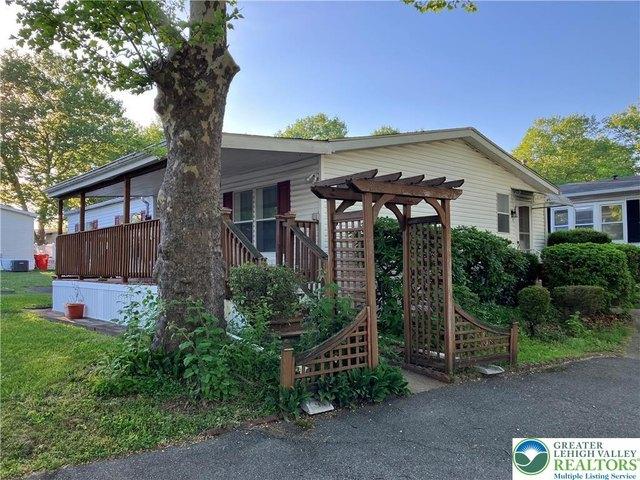 House for sale in Bath, Pennsylvania