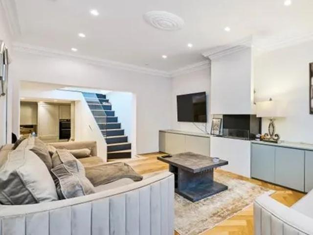 House for rent in Earl's Court, Greater London