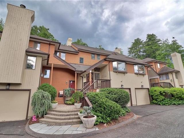 Townhouse for sale in Bloomfield, Connecticut