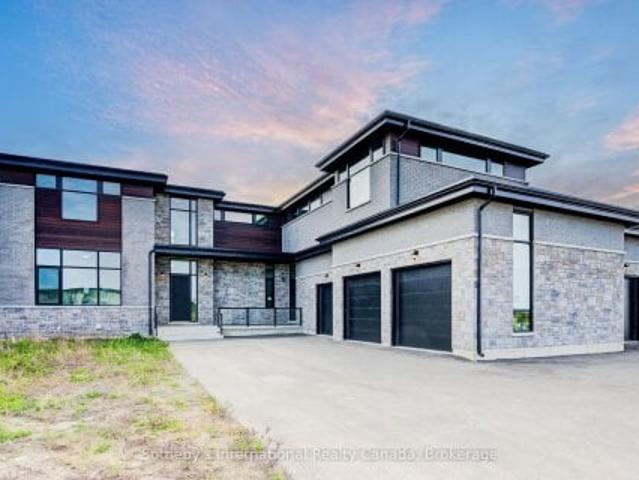 House for sale in Ontario