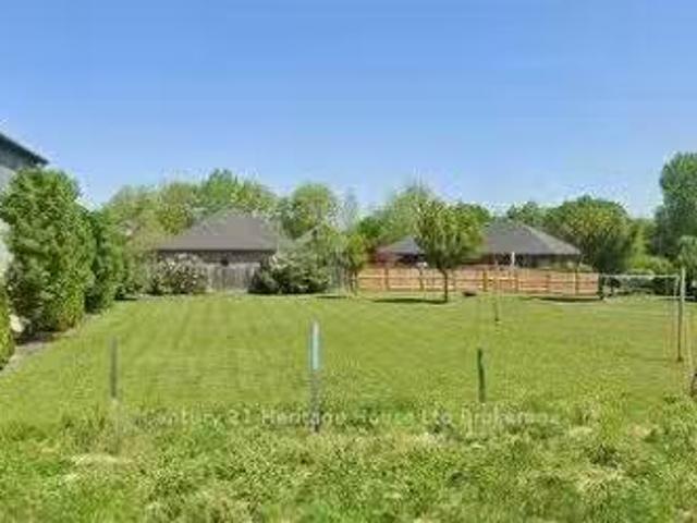 House for sale in Tillsonburg, Ontario