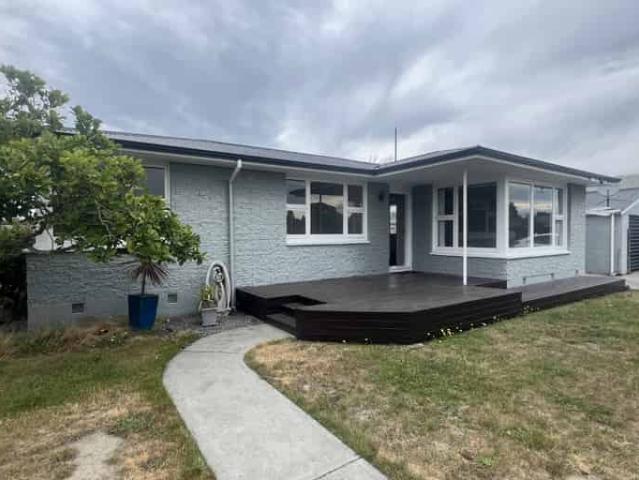 House for rent in Chaslands, Canterbury