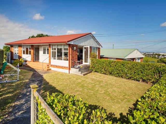 House for sale in Owhata, Oroua County