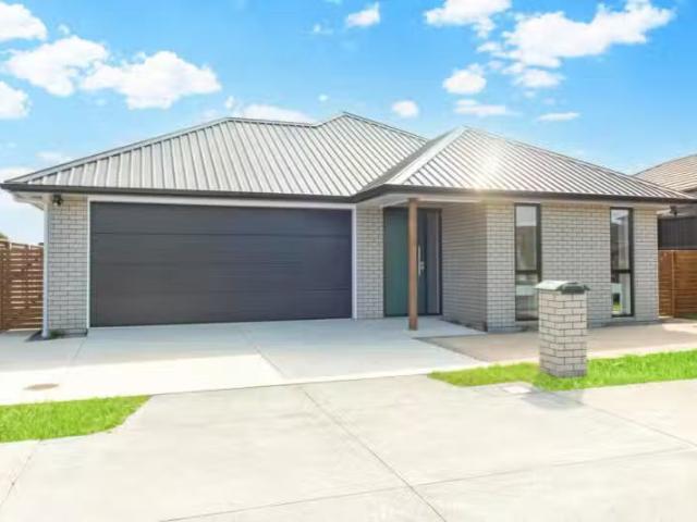 House for sale in Awhitu