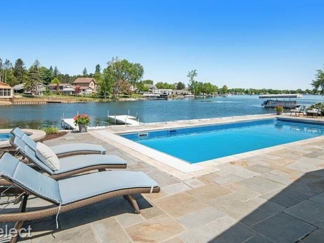 House for sale in Fenton, Michigan
