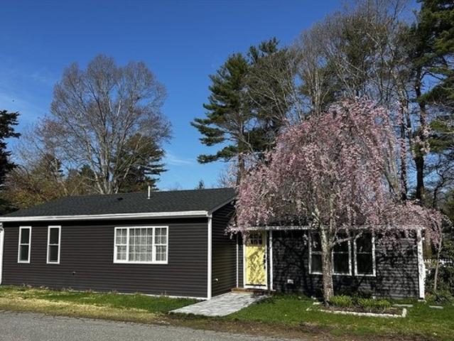 House for sale in Hanson, Massachusetts
