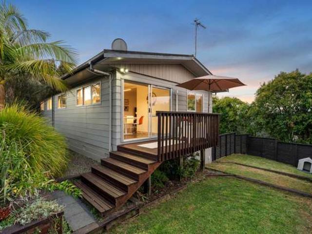 House for sale in Wairau Valley