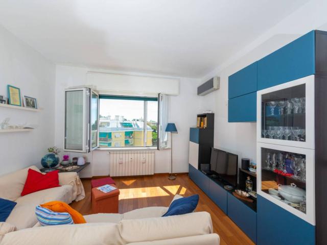 Appartamento in affitto a Levante, Serra Riccò