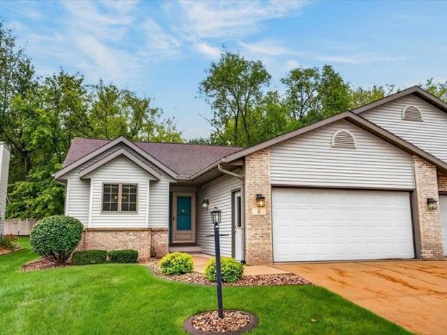 Condo for sale in Waunakee, Wisconsin