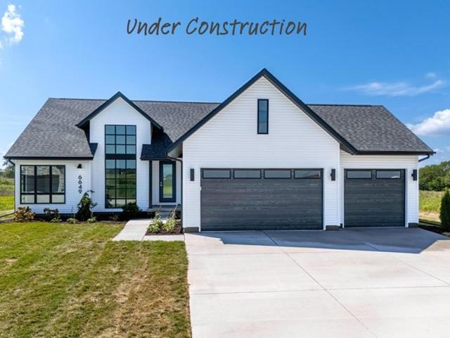 House for sale in Le Claire, Iowa