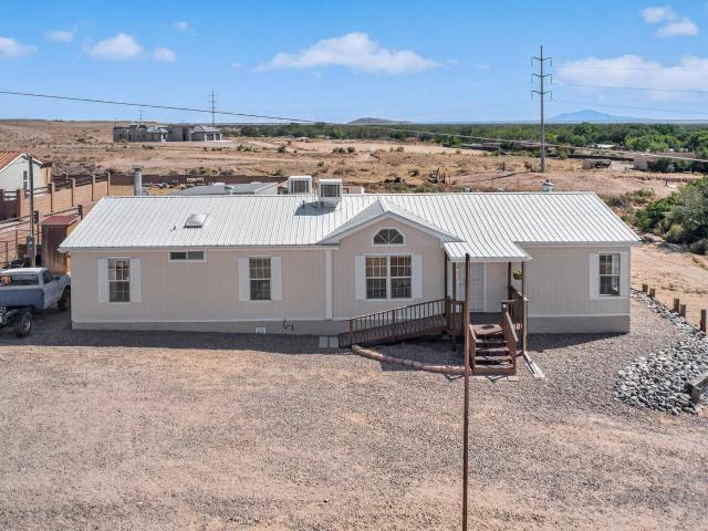 House for sale in Peralta, New Mexico
