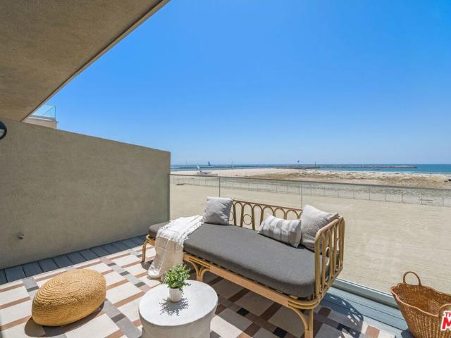 Condo for sale in Canoga Park, California