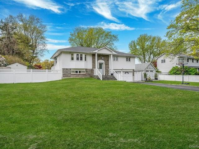 House for sale in Huntington, New York