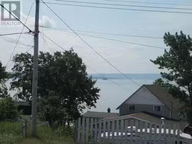 House for sale in Botwood, Newfoundland And Labrador