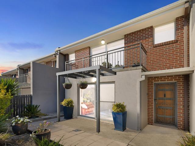 House for rent in Casey, Australian Capital Territory