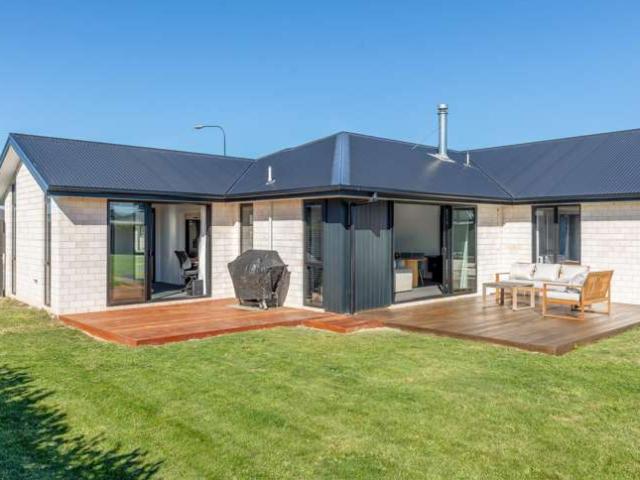 House for sale in Charing Cross, Canterbury
